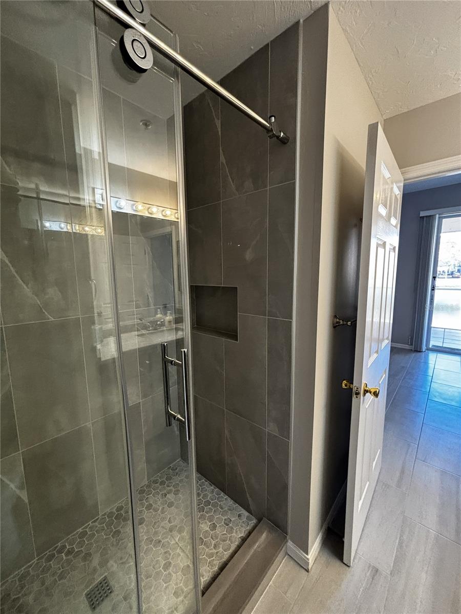 PLAZA DE FLORES - Residential