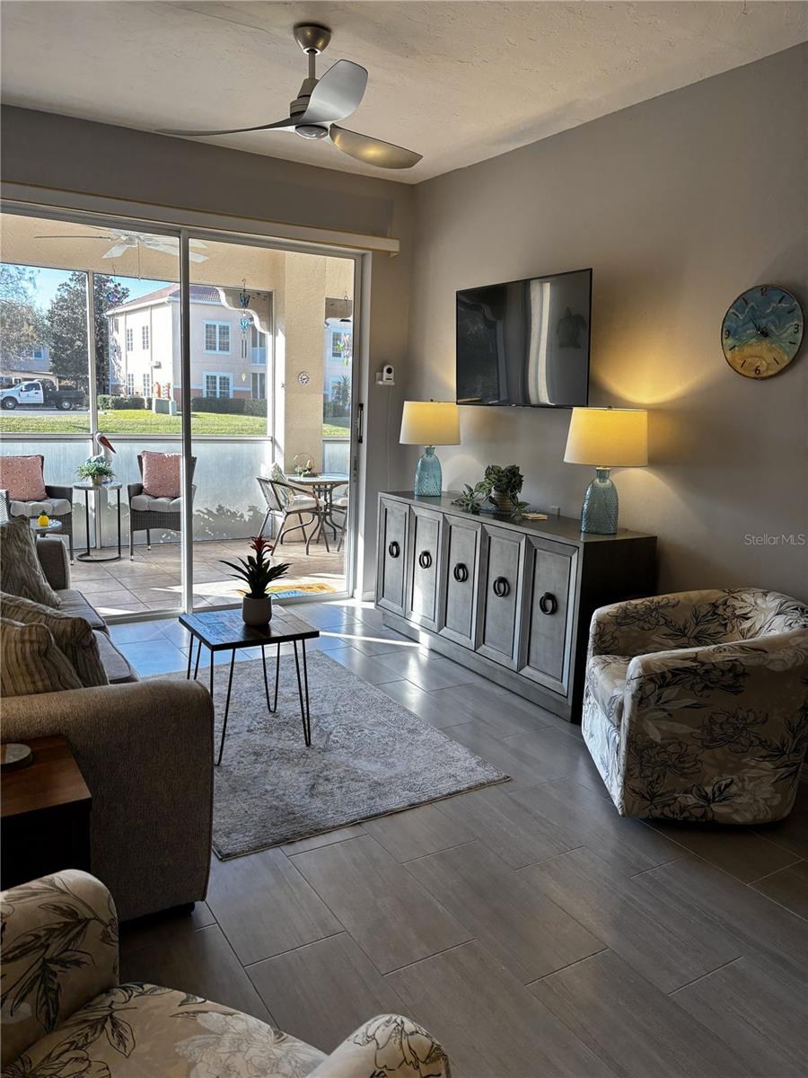 PLAZA DE FLORES - Residential