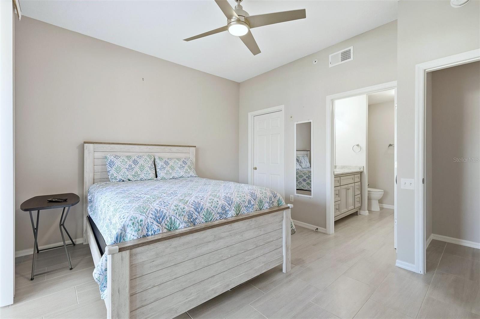 PLAZA DE FLORES - Residential