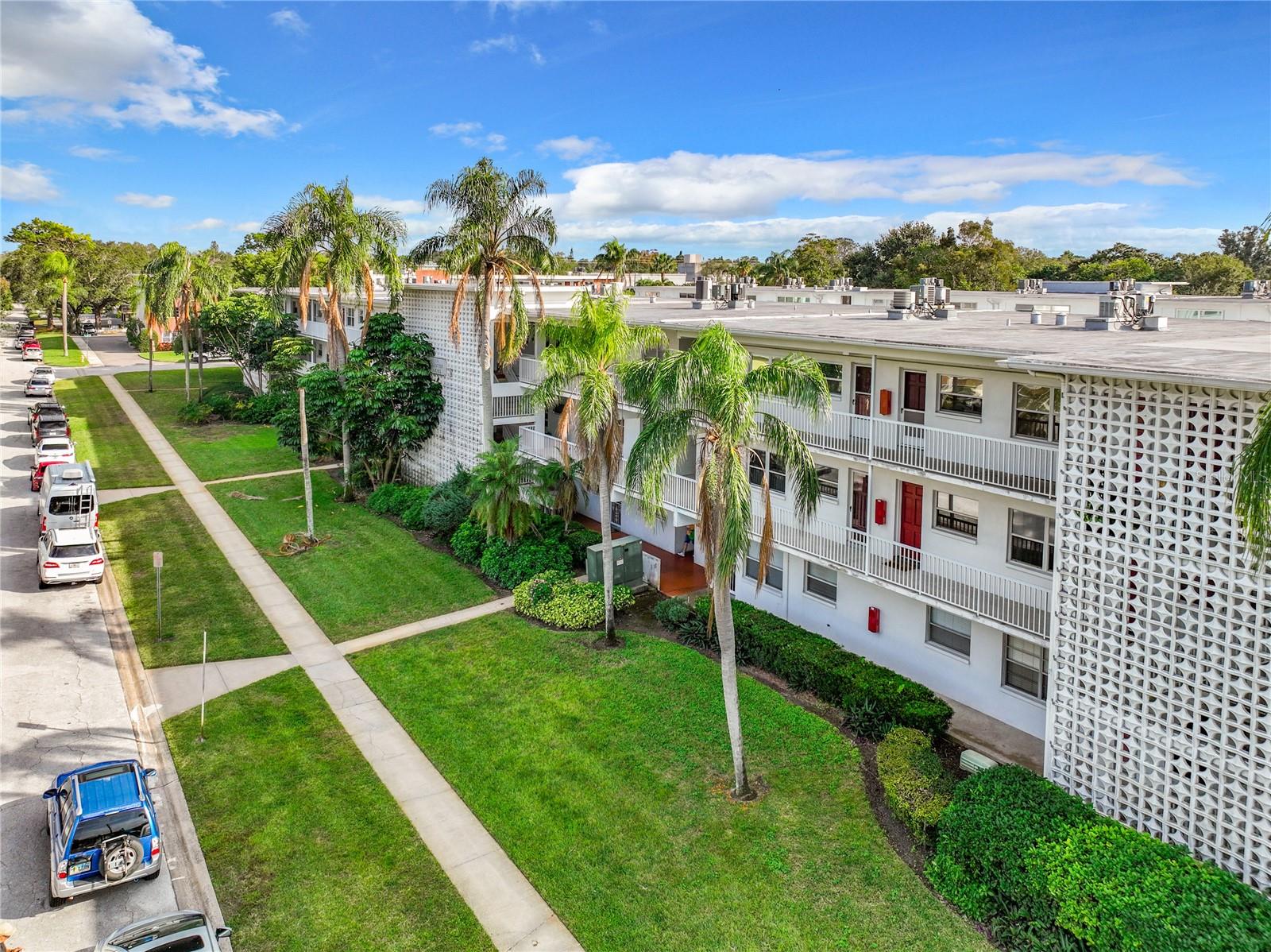 5150 10TH AVENUE N 302