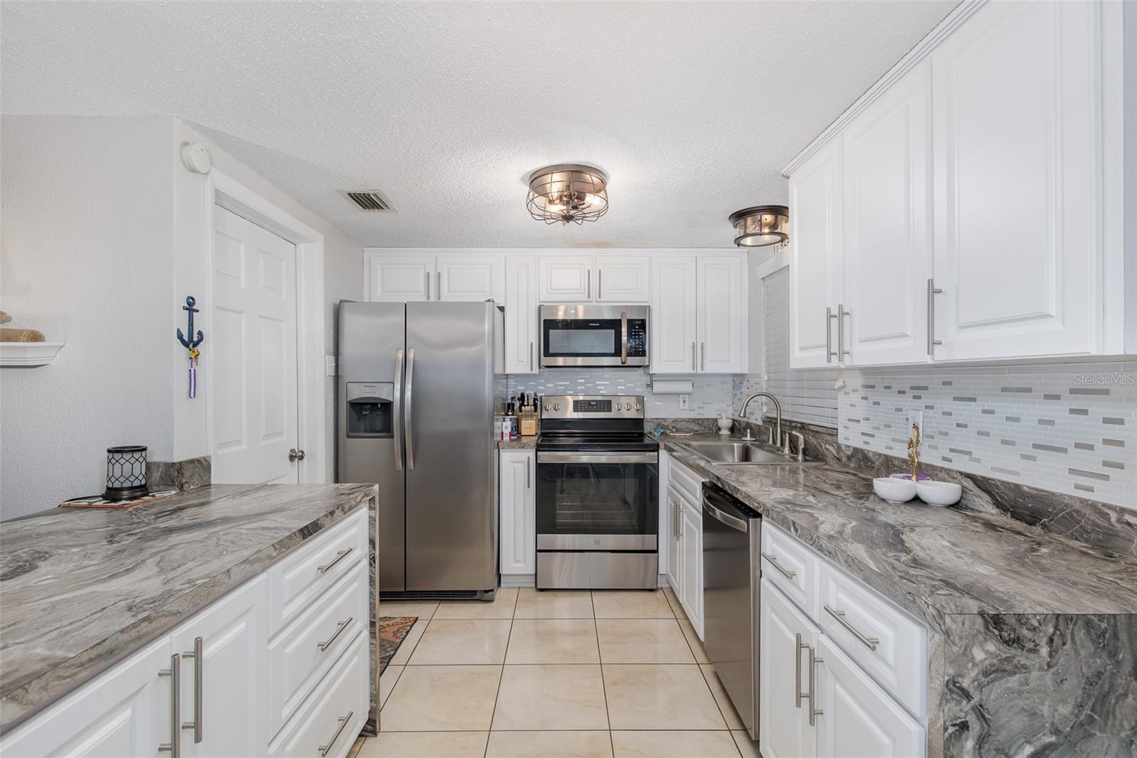 JASMINE LAKES - Residential