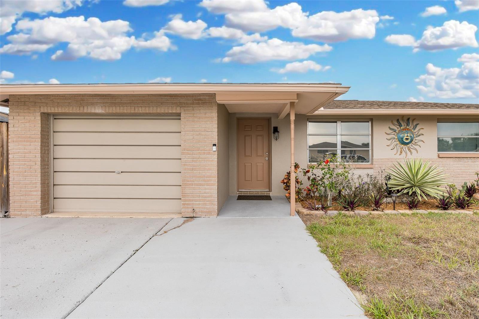 JASMINE LAKES - Residential