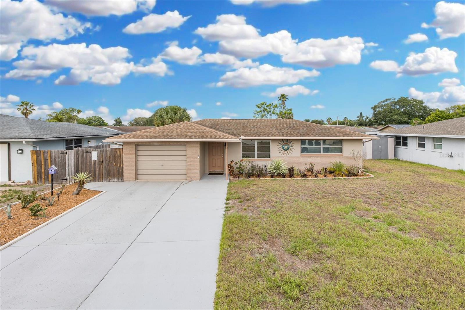 JASMINE LAKES - Residential