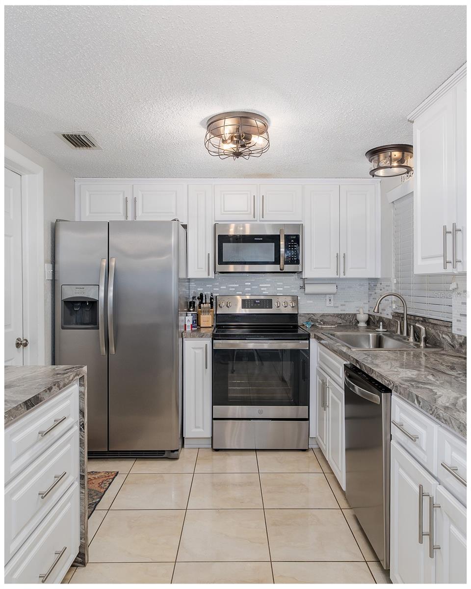 JASMINE LAKES - Residential