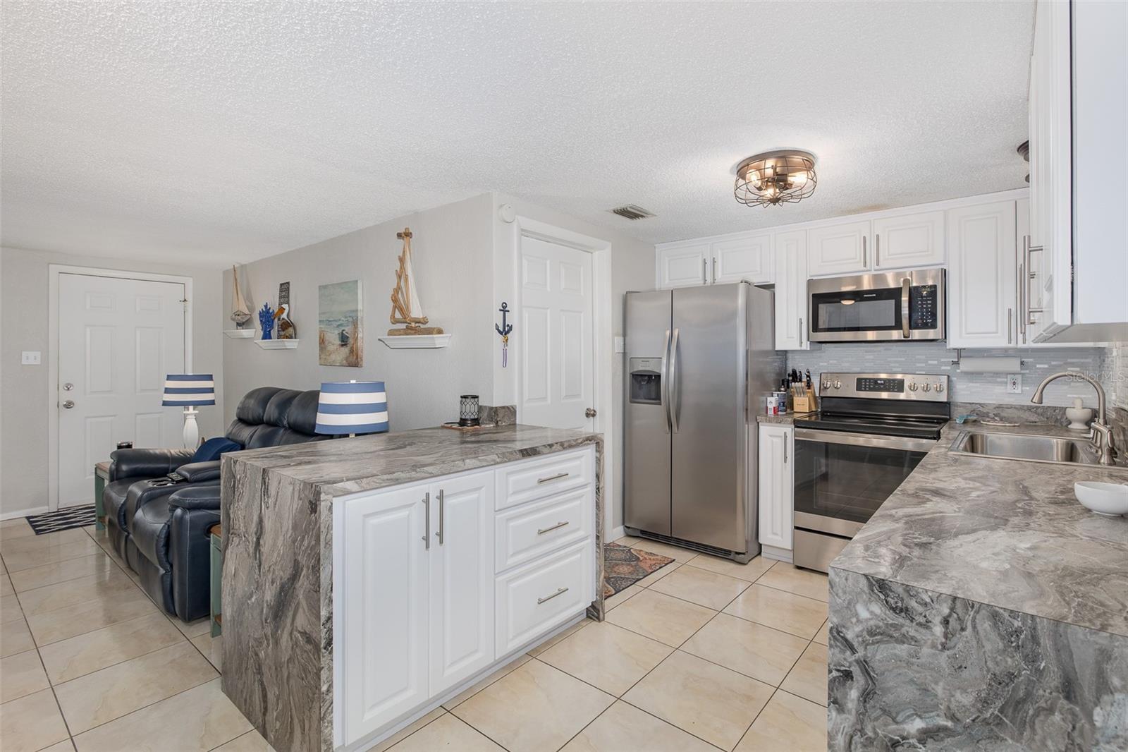 JASMINE LAKES - Residential
