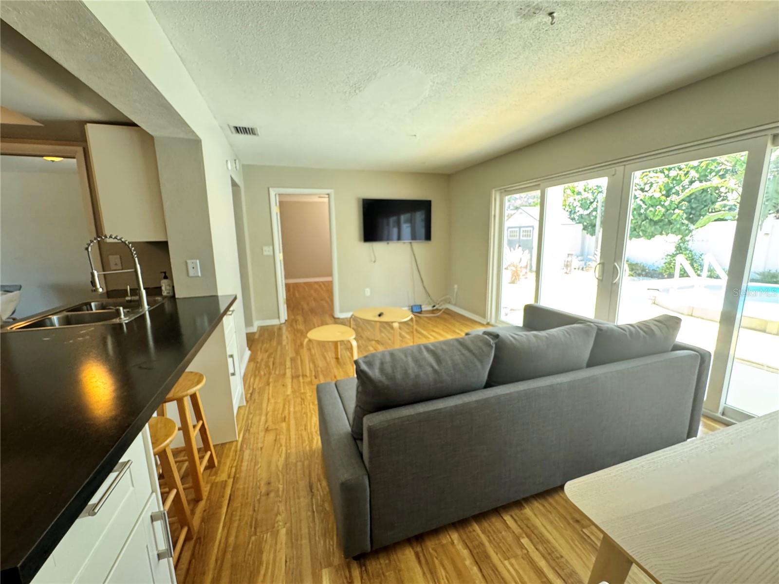 OAKHURST GROVES - Residential Lease