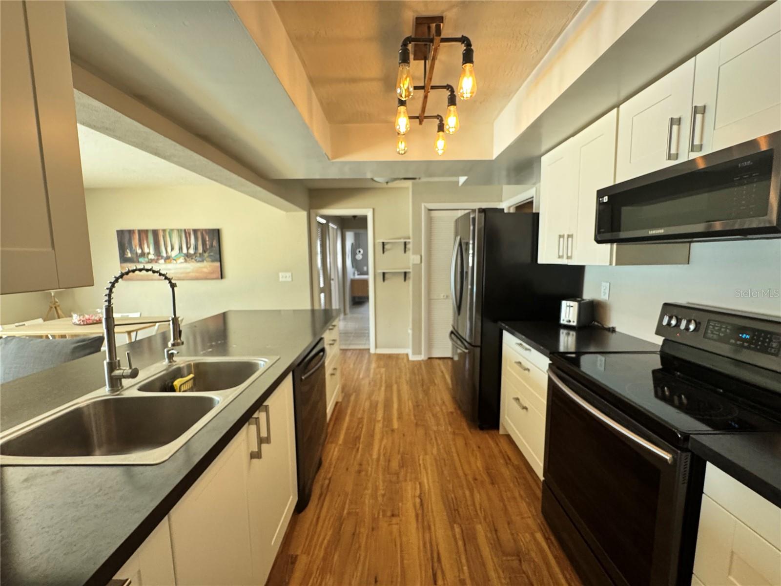 OAKHURST GROVES - Residential Lease
