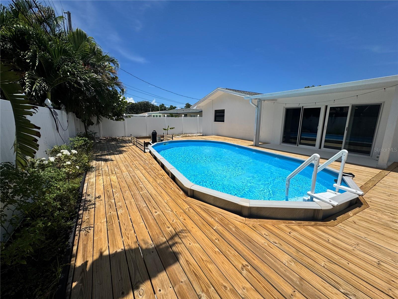 OAKHURST GROVES - Residential Lease