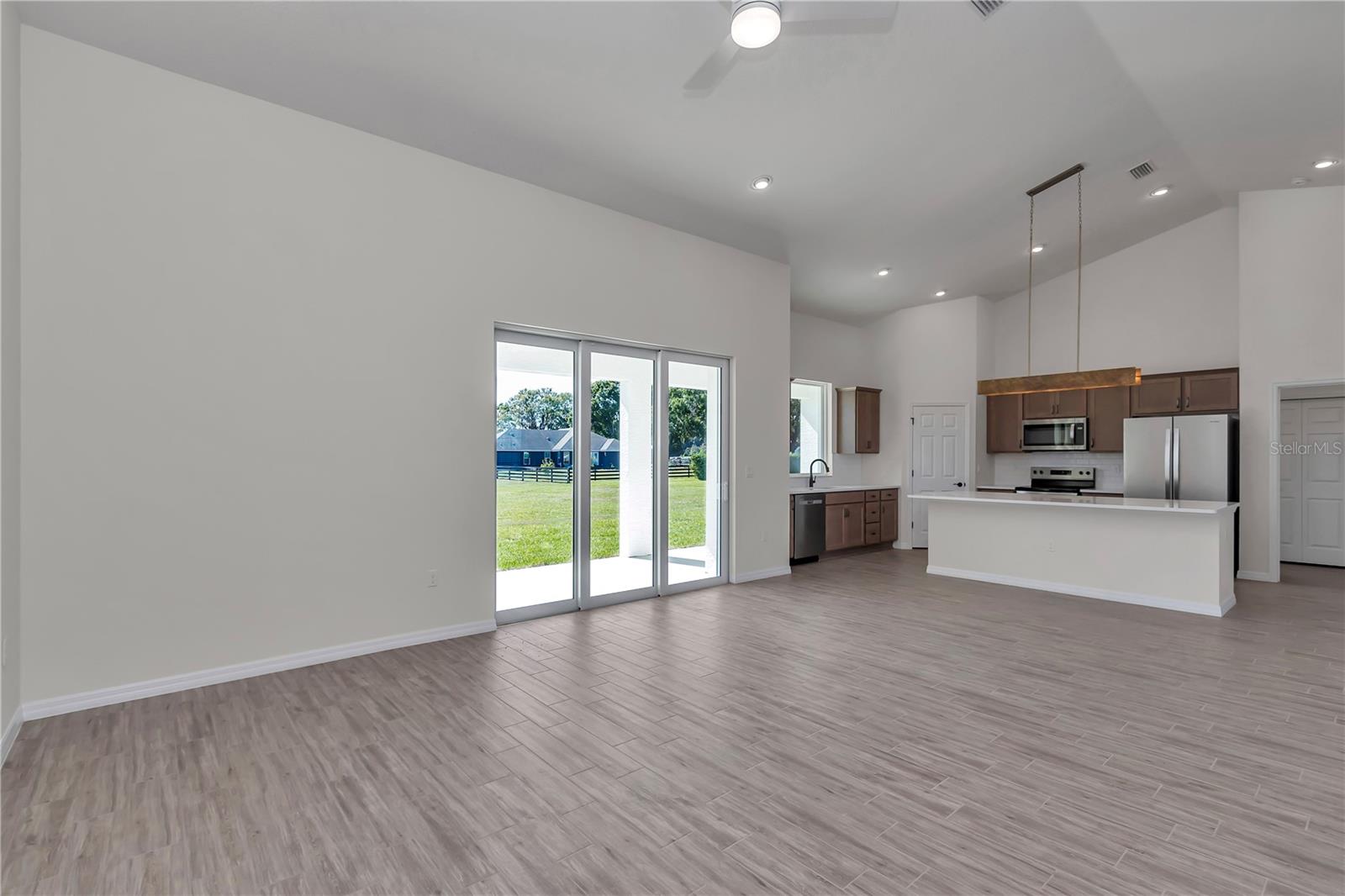 IRISH ACRES - Residential