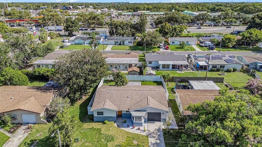 Photo of 6989 300 Th Avenue N, Clearwater, FL 33761 (MLS # W7875601)