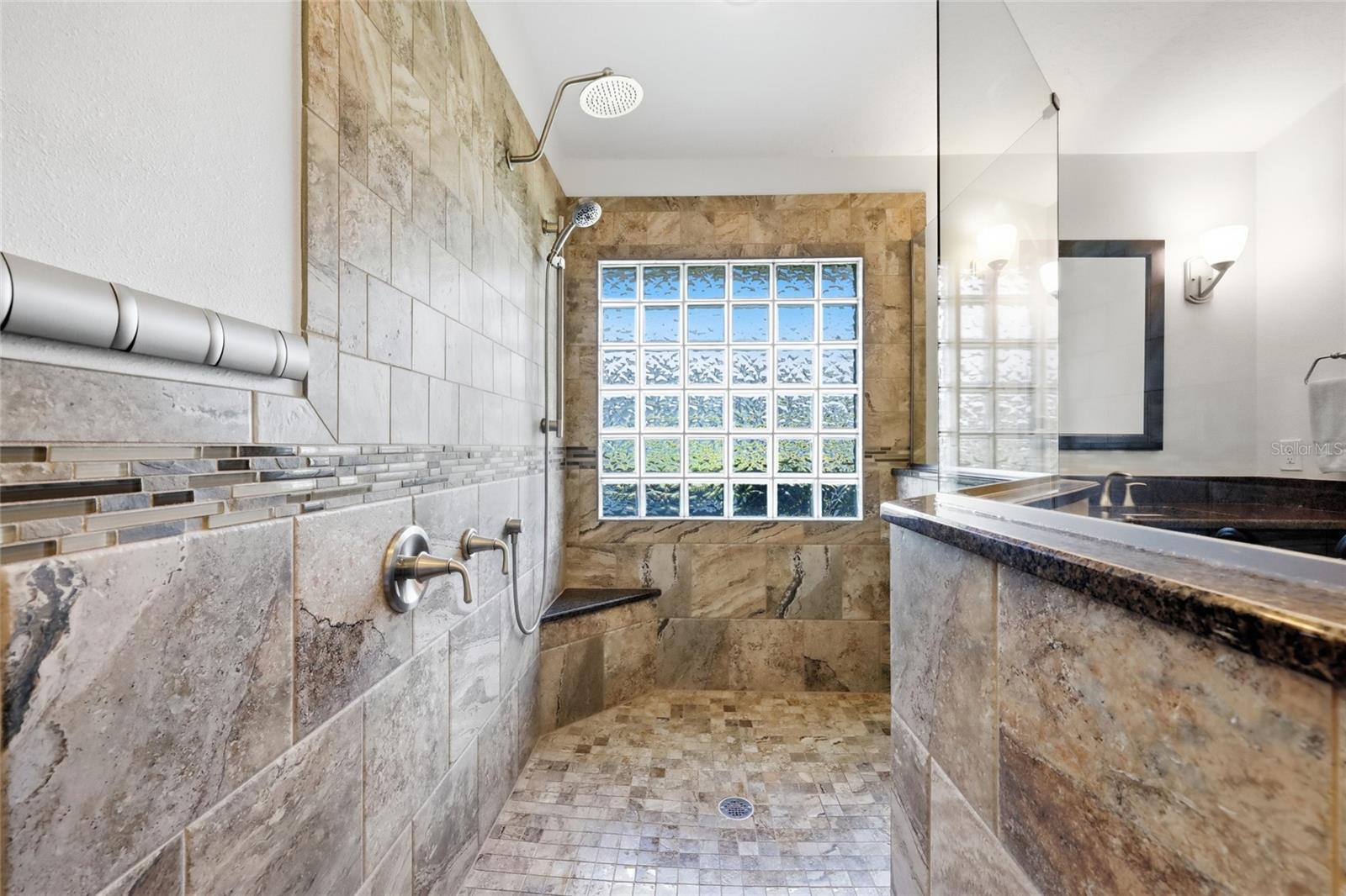 MARBLE HEAD - Residential