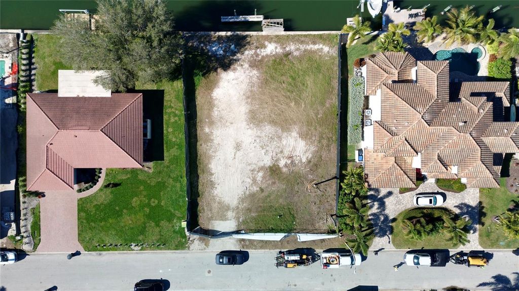 Photo of 2019 Illinois Avenue NE, St Petersburg, FL 33703 (MLS # TB8493433)