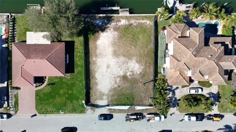 2019 ILLINOIS AVENUE NE ST PETERSBURG FL 33703