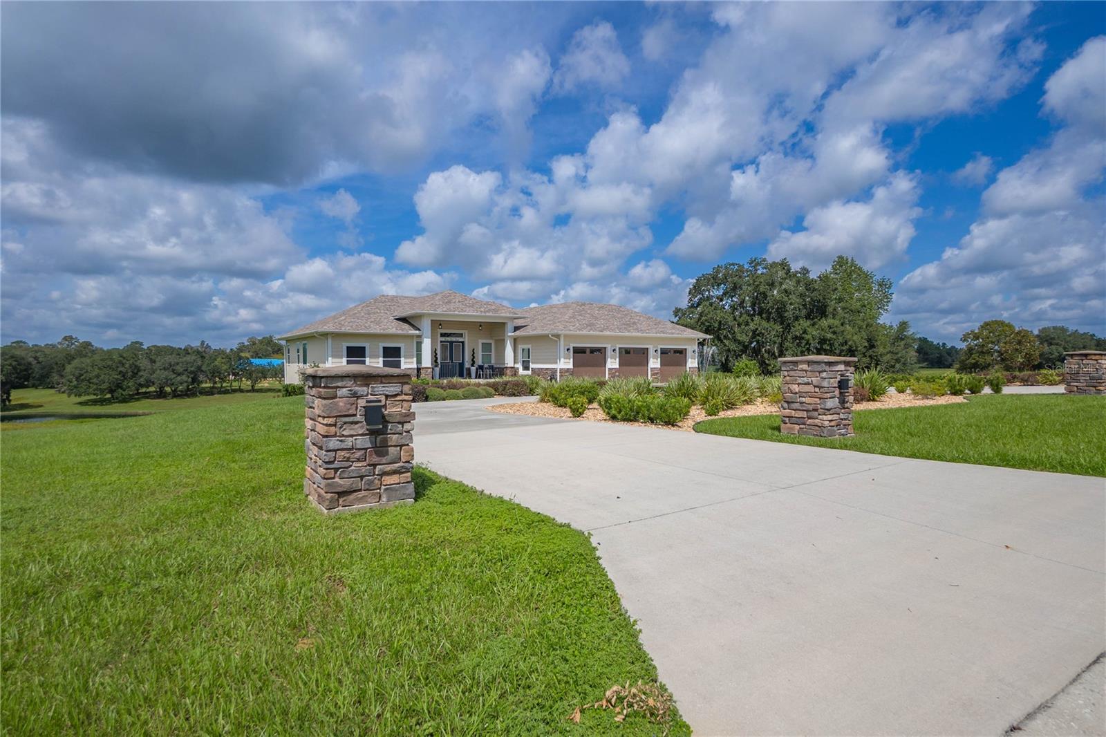 353 N LAKE SHENANDOAH LOOP