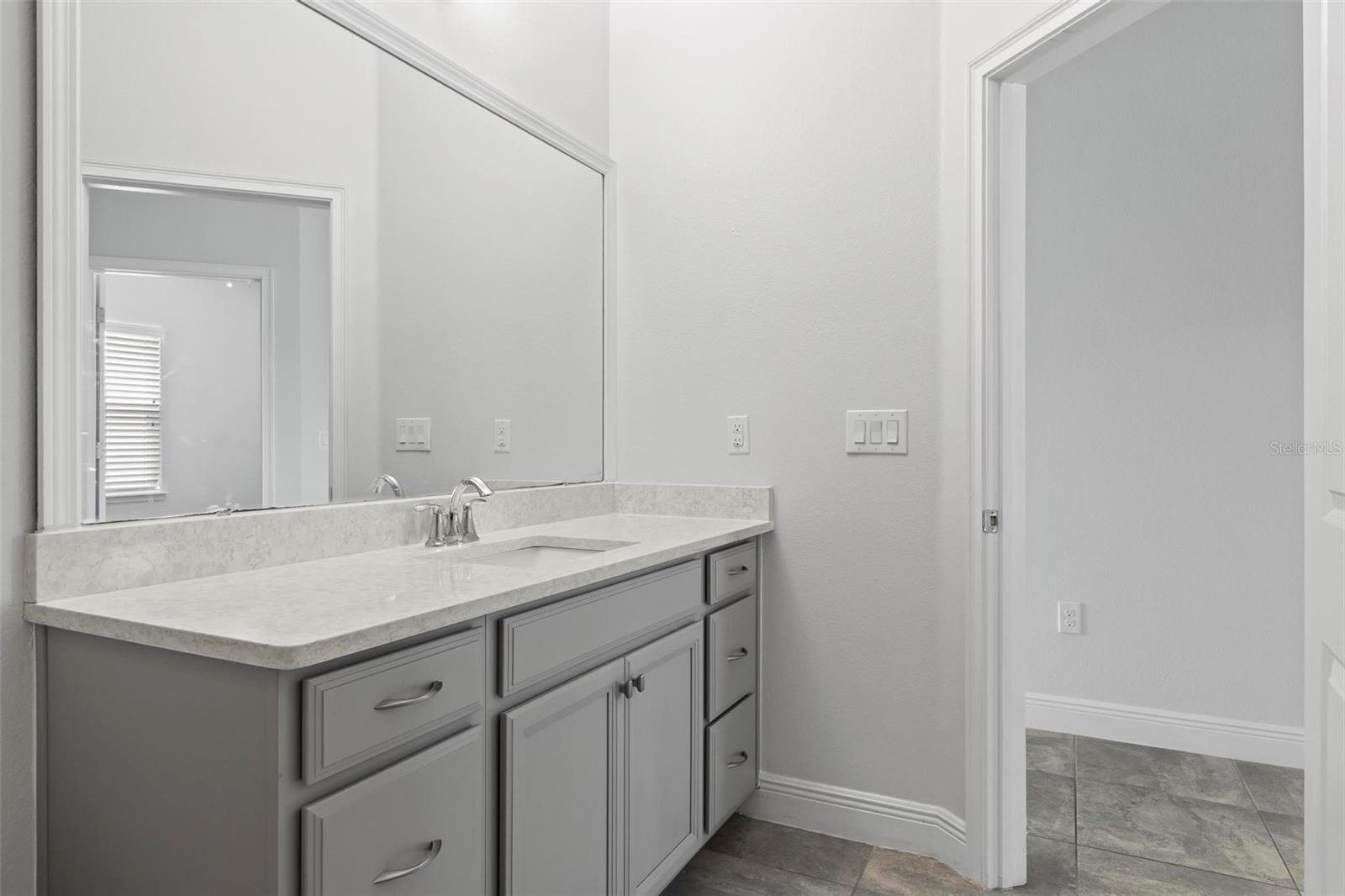 WESTPORT RESERVE - Residential