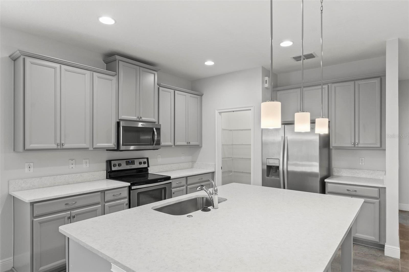 WESTPORT RESERVE - Residential