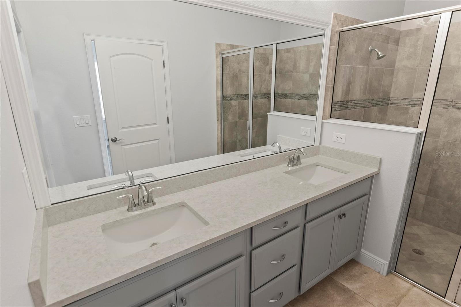 WESTPORT RESERVE - Residential