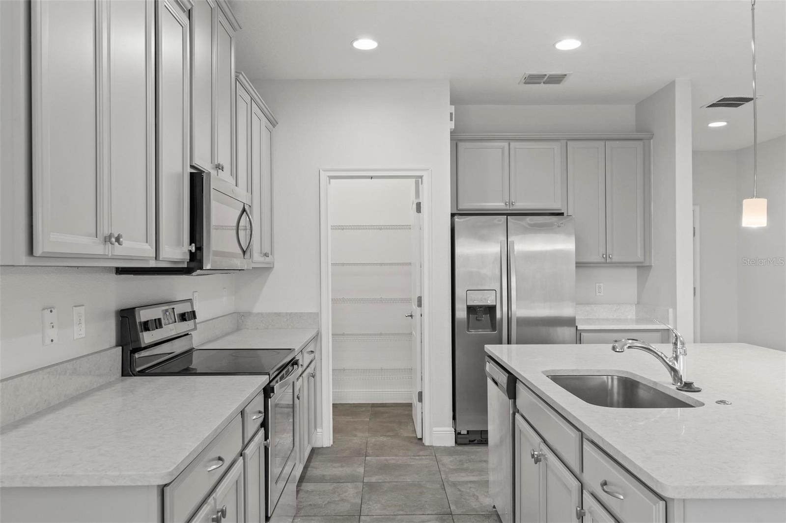 WESTPORT RESERVE - Residential