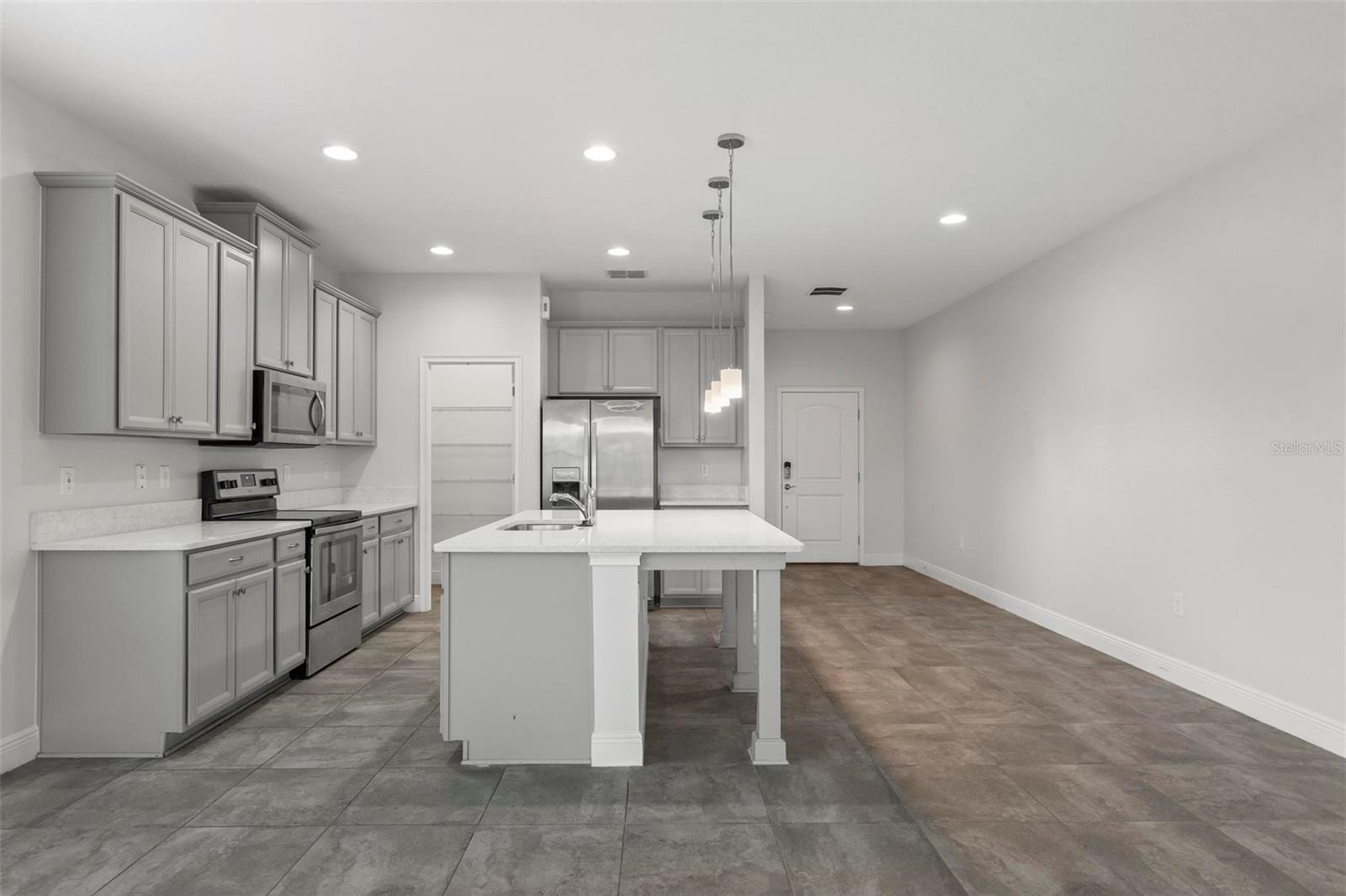 WESTPORT RESERVE - Residential