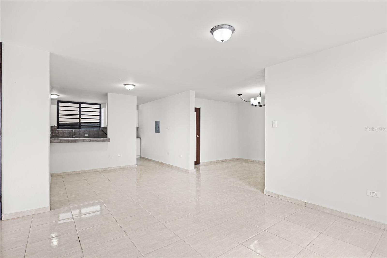 AMPLICIÓN ALTO APOLO - Residential