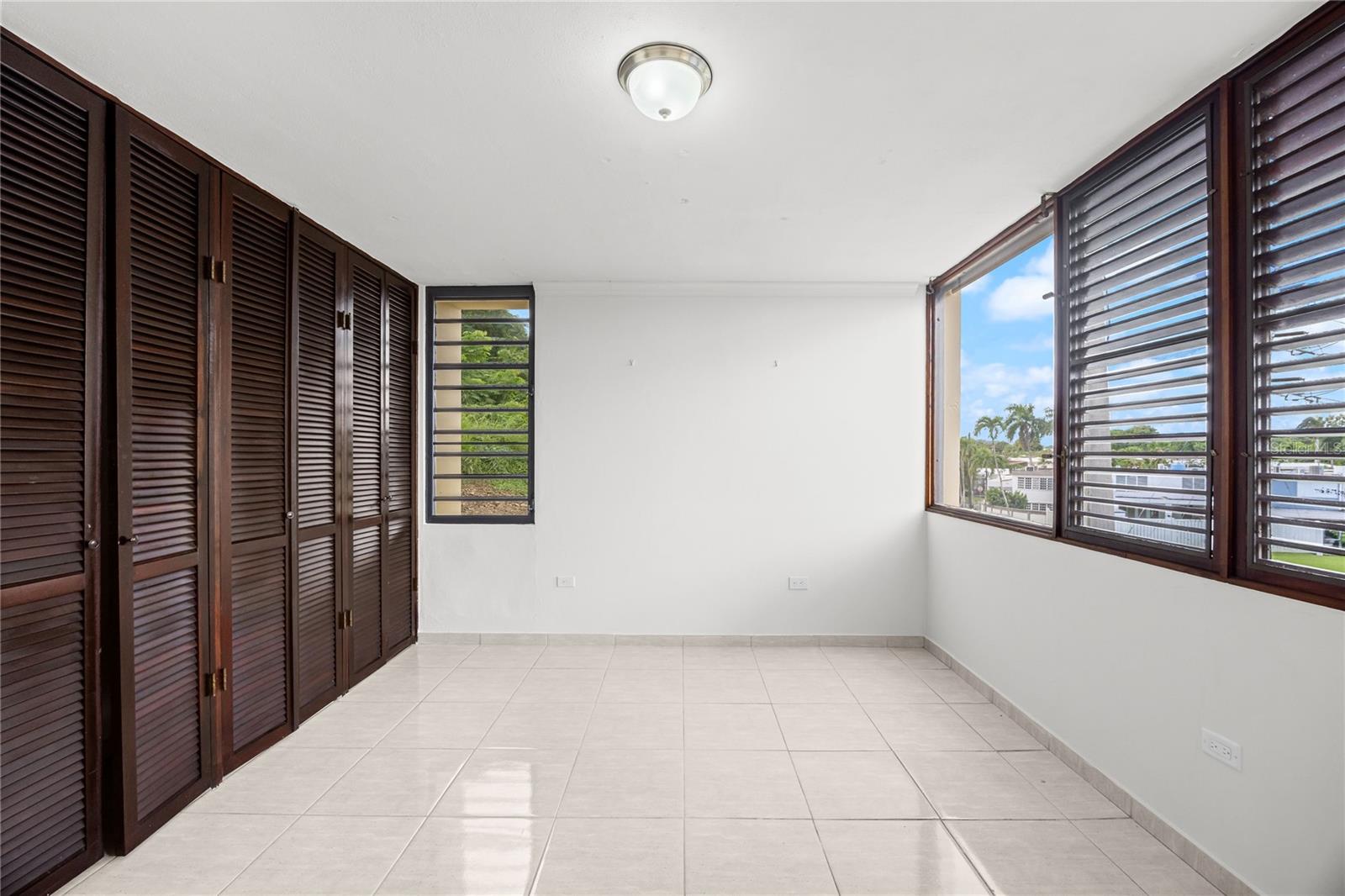 AMPLICIÓN ALTO APOLO - Residential