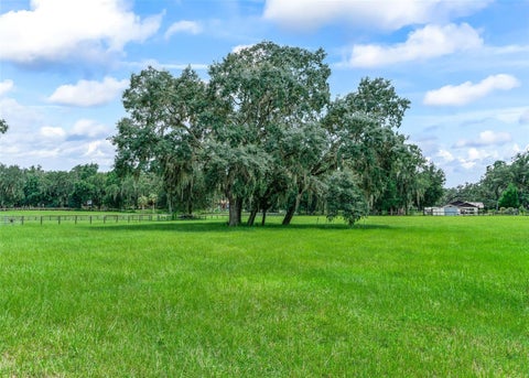 Tiny photo for 402 SW 127th Place, Ocala, FL 34473 (MLS # OM730520)