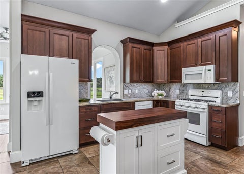 Tiny photo for 402 SW 127th Place, Ocala, FL 34473 (MLS # OM730520)