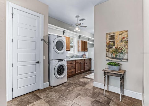 Tiny photo for 402 SW 127th Place, Ocala, FL 34473 (MLS # OM730520)