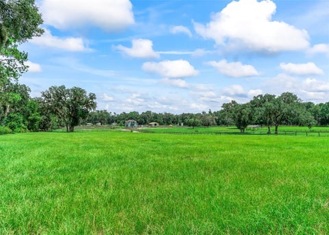 Tiny photo for 402 SW 127th Place, Ocala, FL 34473 (MLS # OM730520)