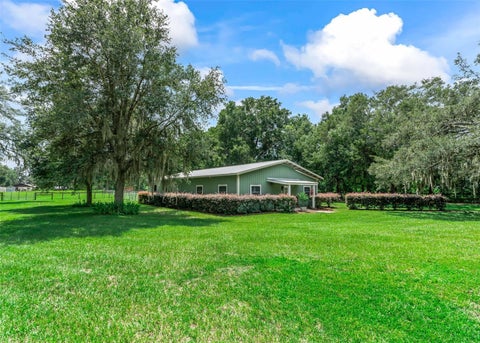 Tiny photo for 402 SW 127th Place, Ocala, FL 34473 (MLS # OM730520)