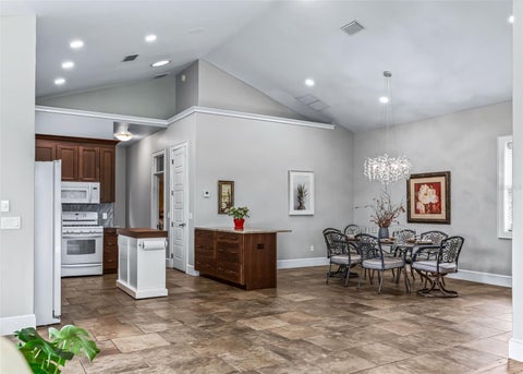 Tiny photo for 402 SW 127th Place, Ocala, FL 34473 (MLS # OM730520)