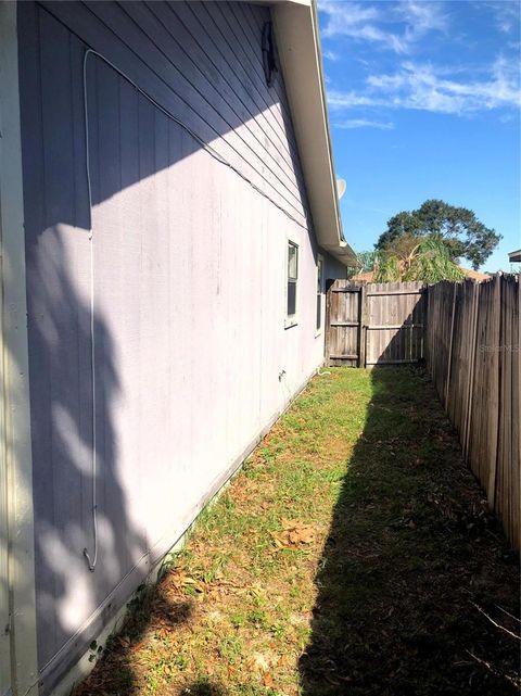 A home in WINTER HAVEN