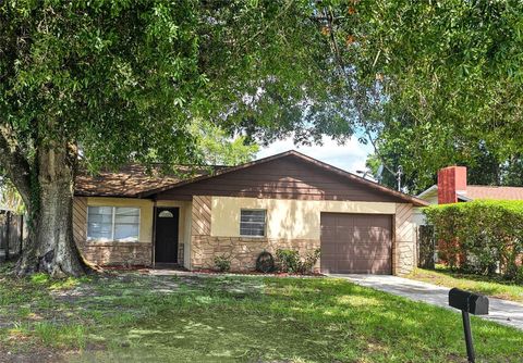 Photo of 141 Varner Drive SW, Winter Haven, FL 33880 (MLS # S5129962) Photo of 141 Varner Drive SW, Winter Haven, FL 33880 (MLS # S5129962)