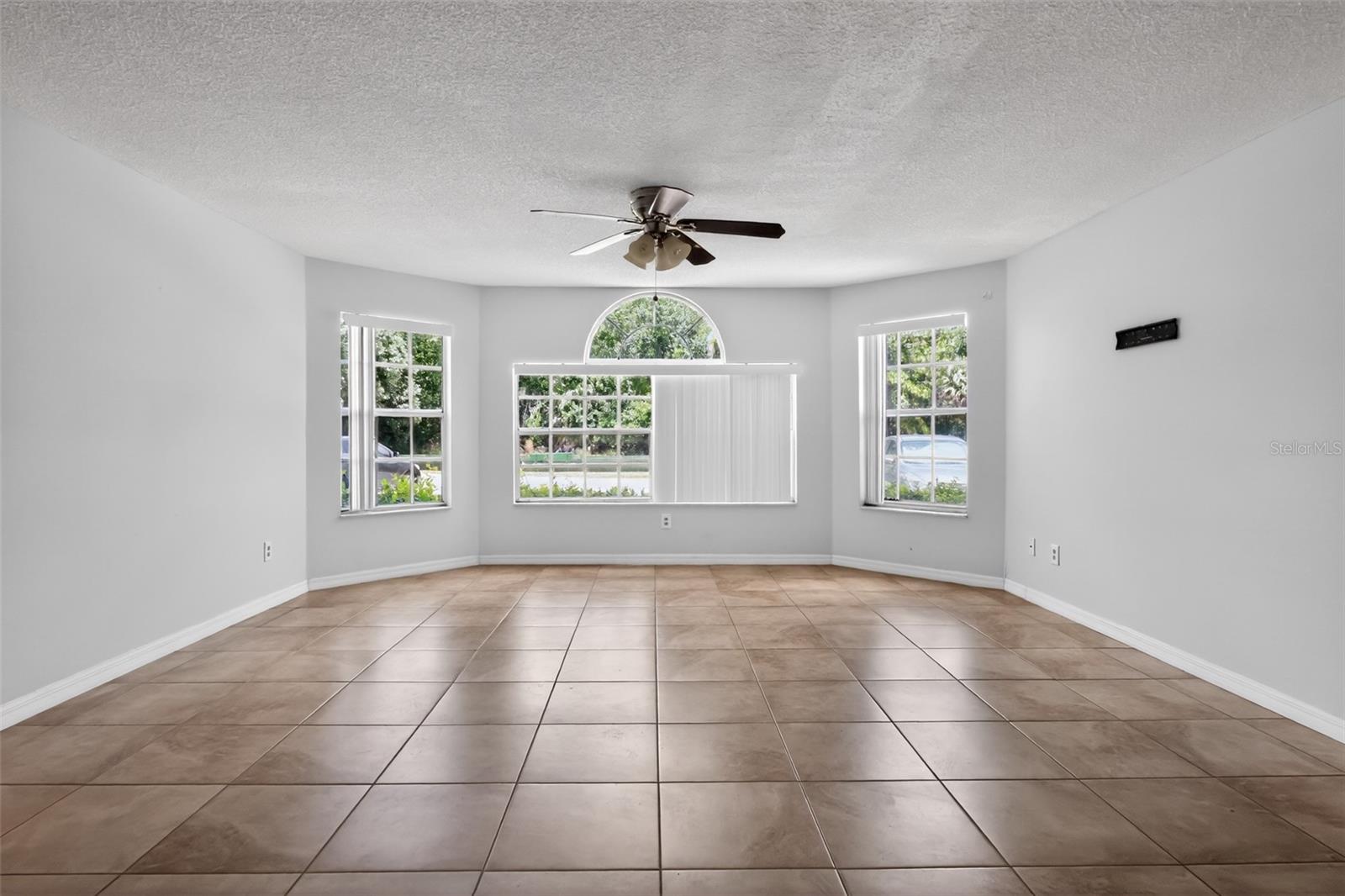 2016 ROYAL BAY BOULEVARD 103