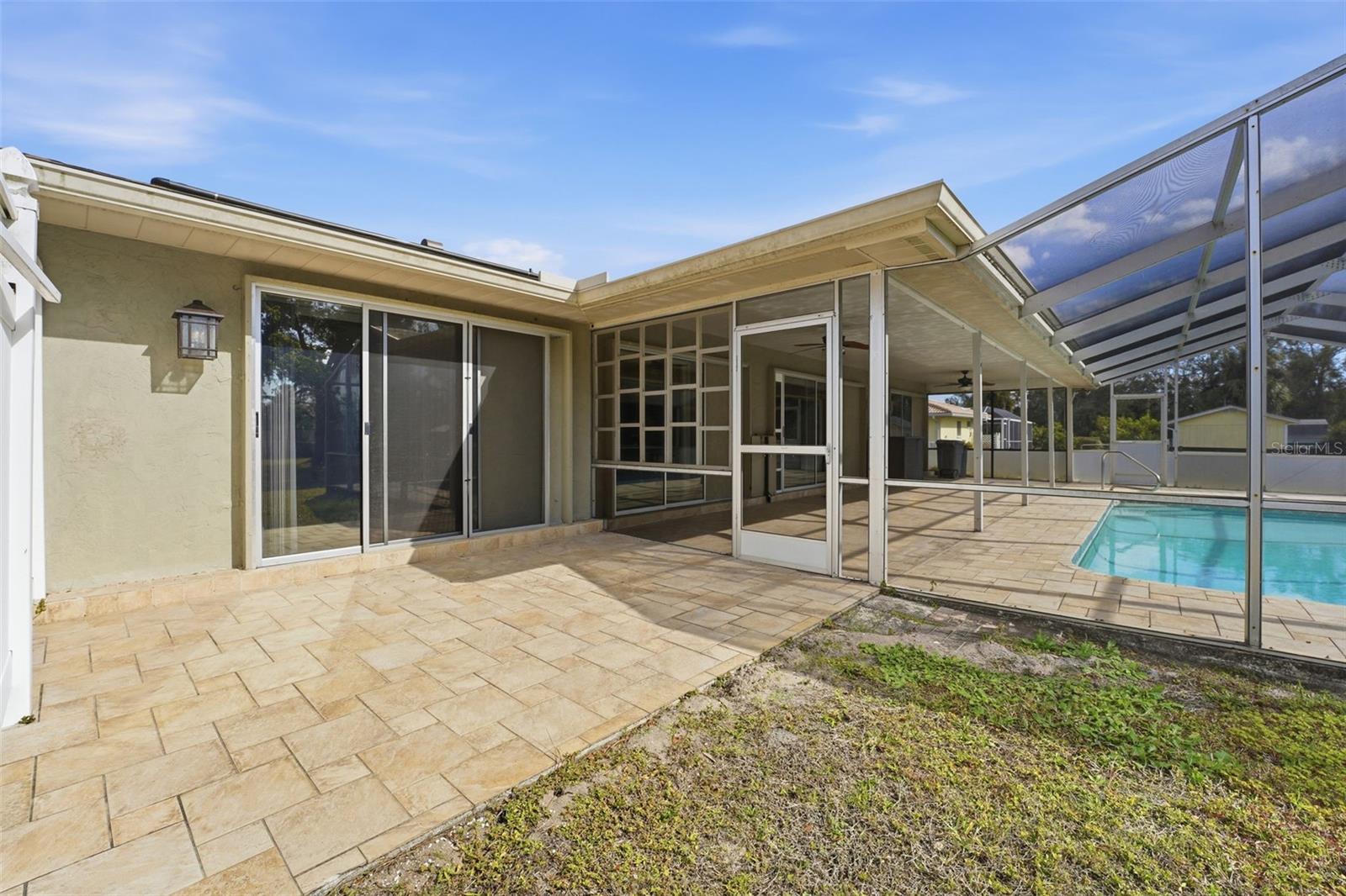 MISSION VALLEY ESTATE SEC A - Residential