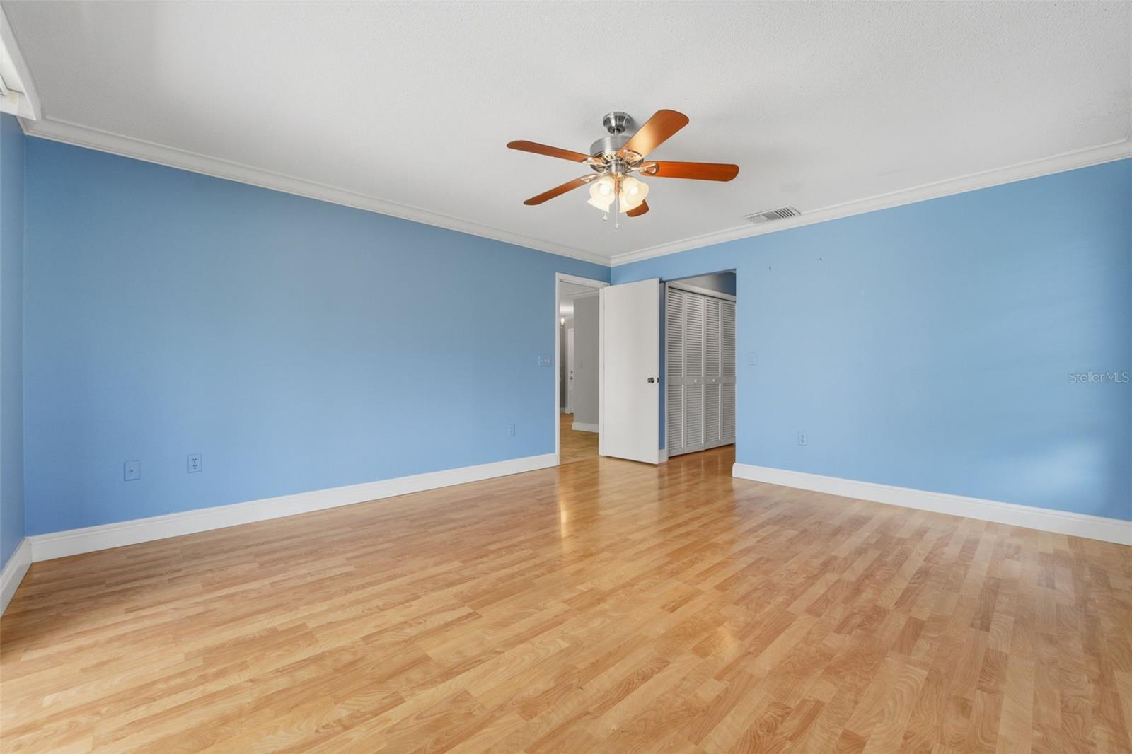 MISSION VALLEY ESTATE SEC A - Residential