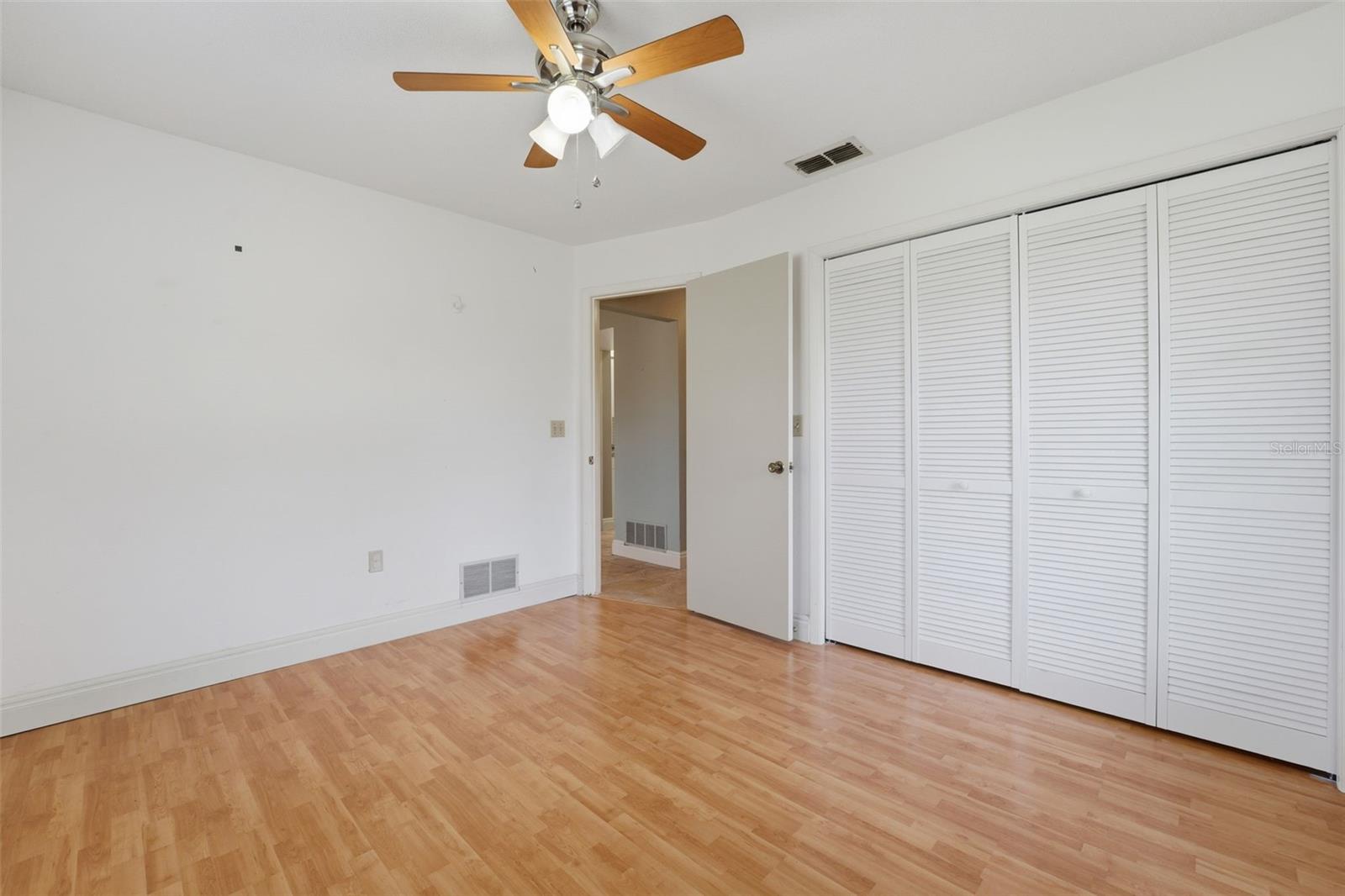 MISSION VALLEY ESTATE SEC A - Residential