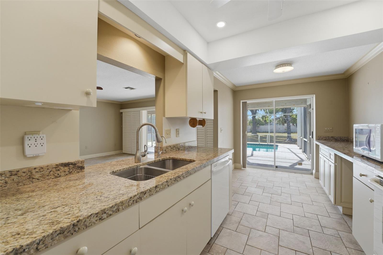 MISSION VALLEY ESTATE SEC A - Residential