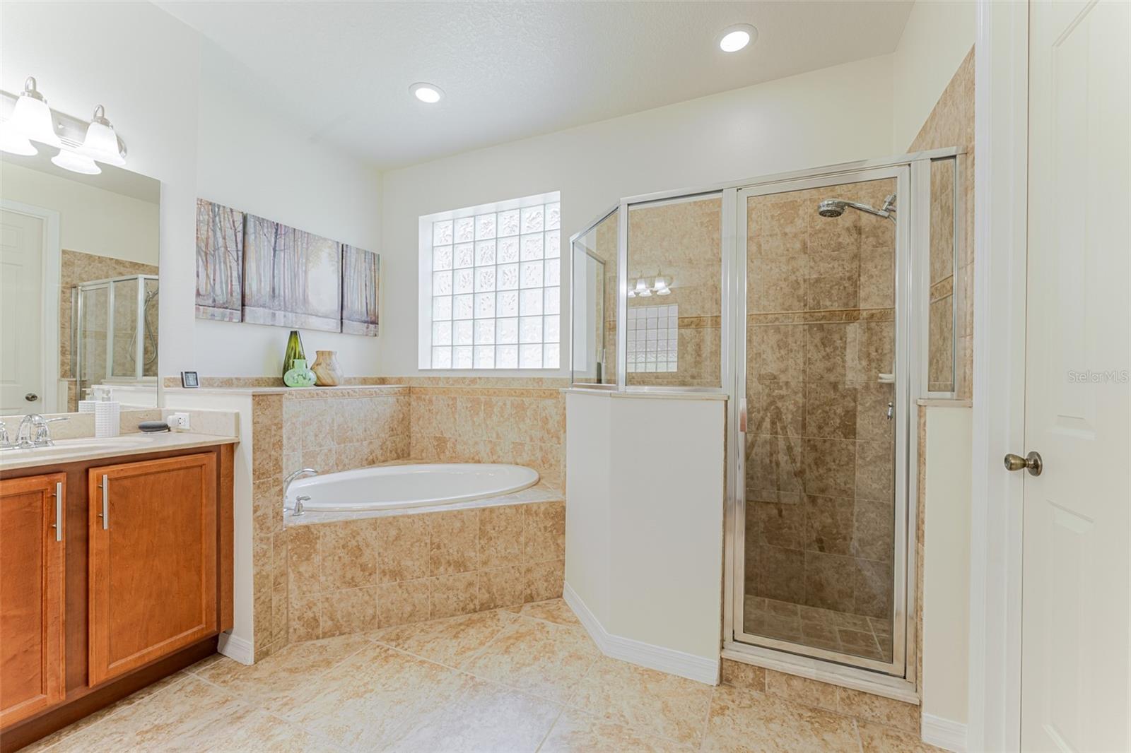 OAKHURST GOLF ESTATES - Residential