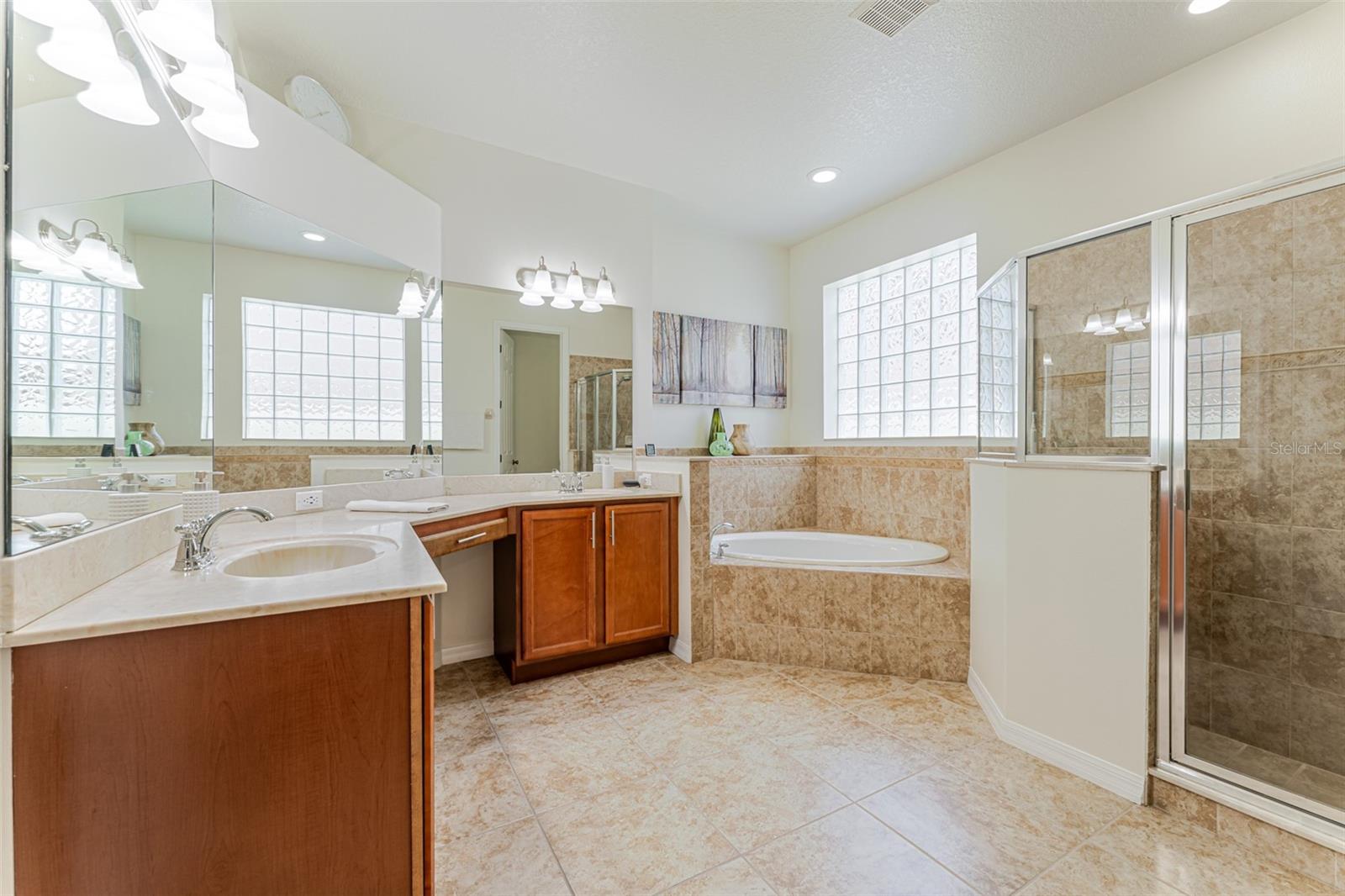 OAKHURST GOLF ESTATES - Residential