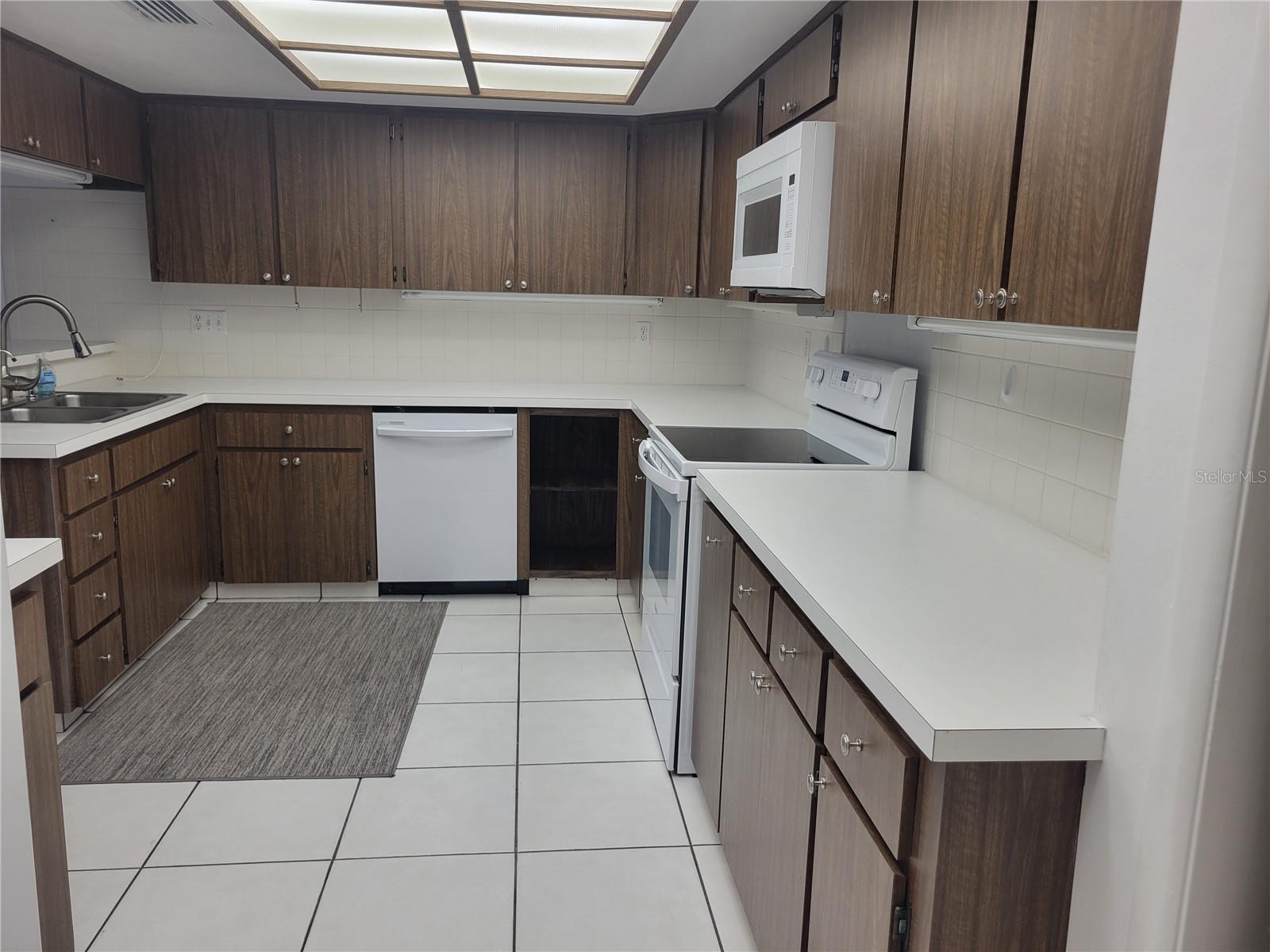 BRYNNWOOD CONDO 1 - Residential