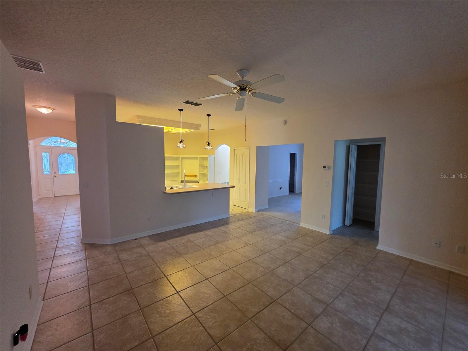 KINGS RIDGE - Residential