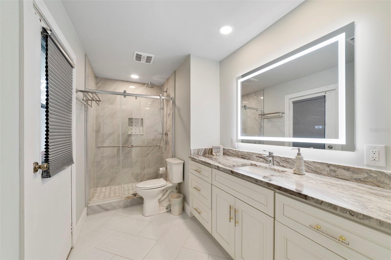 VILLAGE - Residential