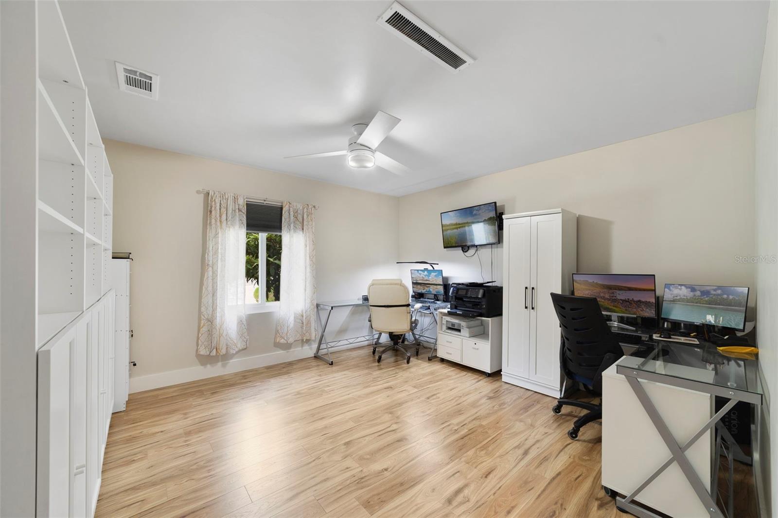 VILLAGE - Residential