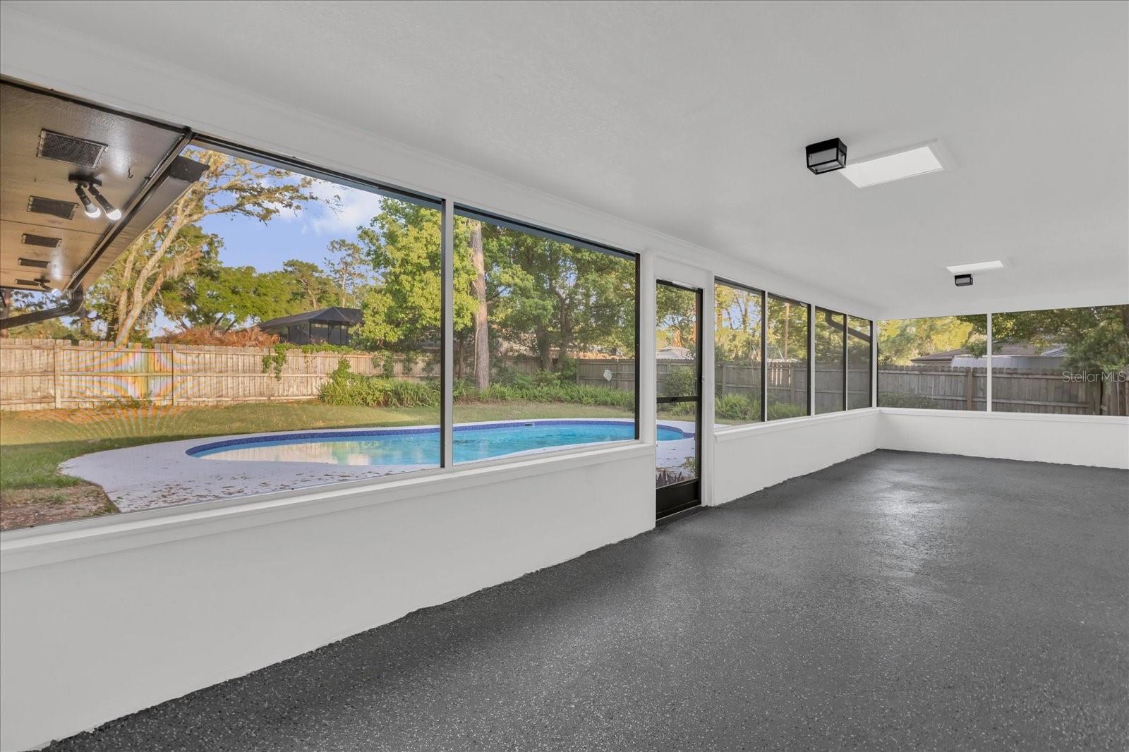 SLEEPY HOLLOW 1ST ADD - Residential