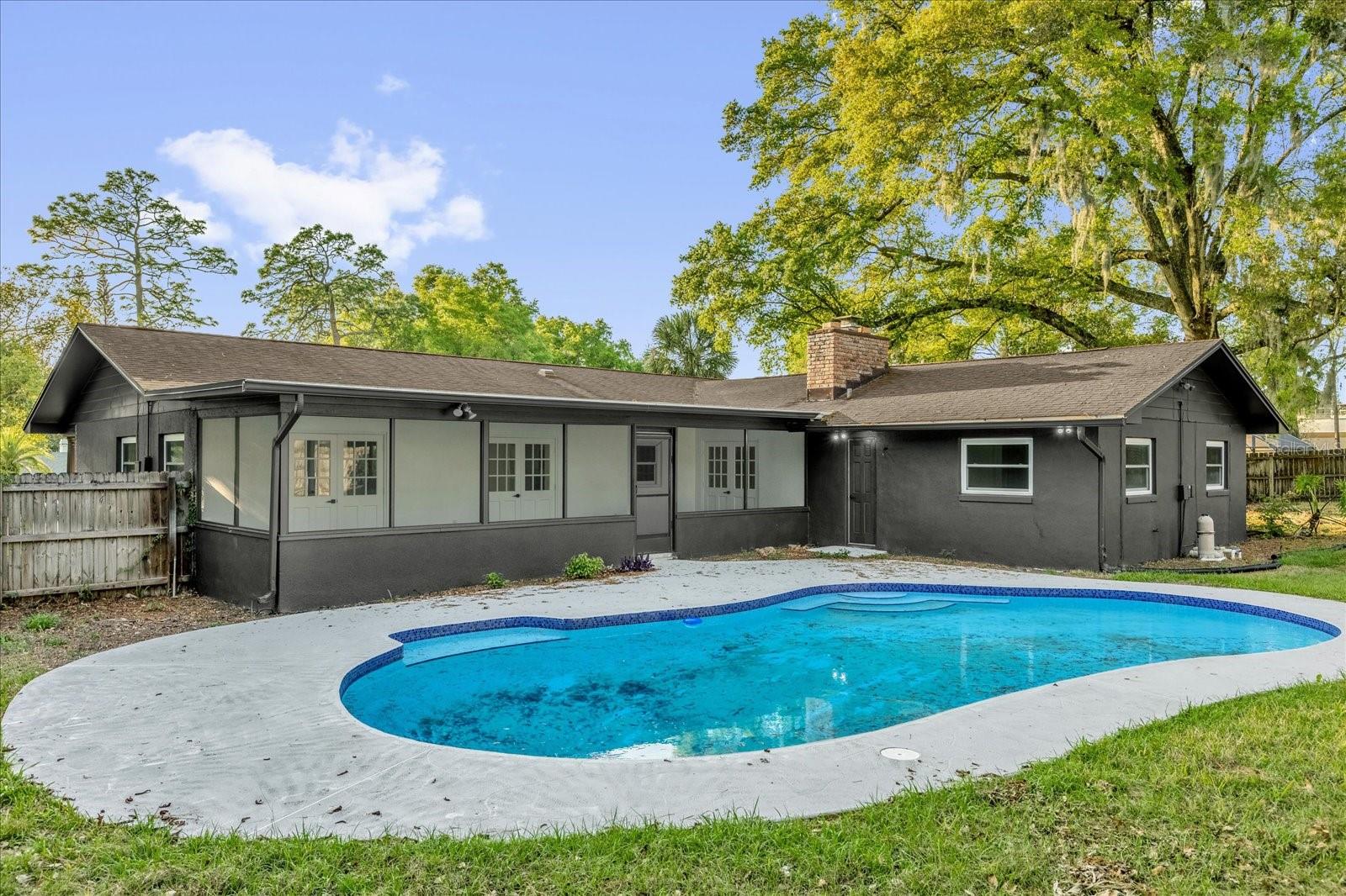 SLEEPY HOLLOW 1ST ADD - Residential