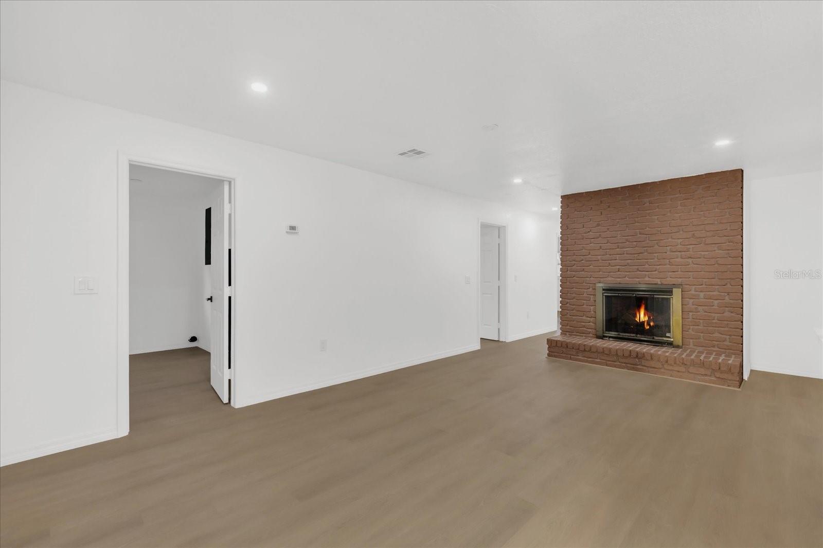 SLEEPY HOLLOW 1ST ADD - Residential