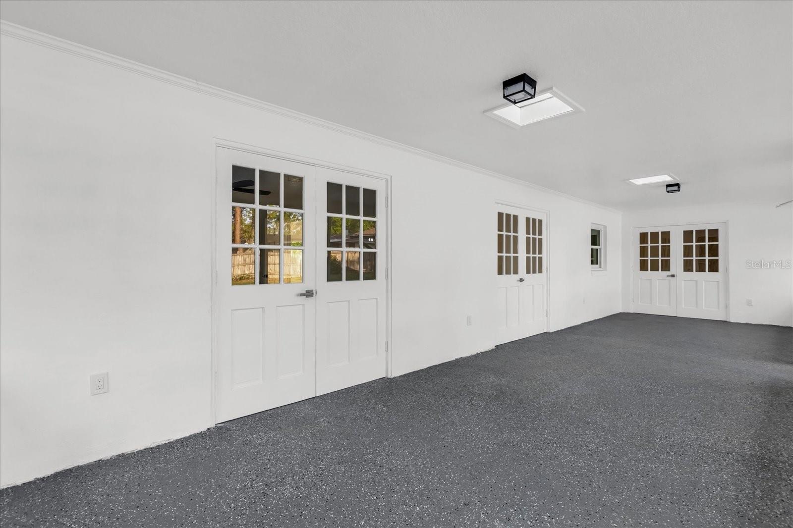 SLEEPY HOLLOW 1ST ADD - Residential