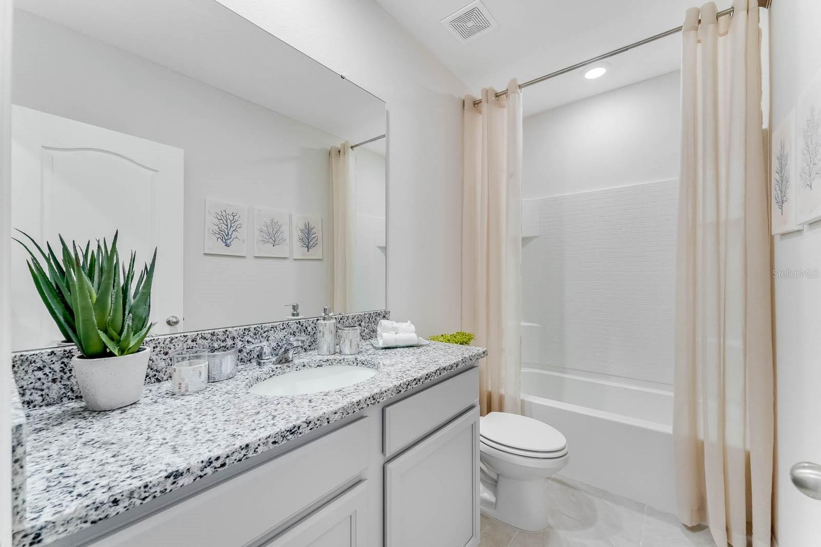 VENEZIA TOWNHOUSES - Residential