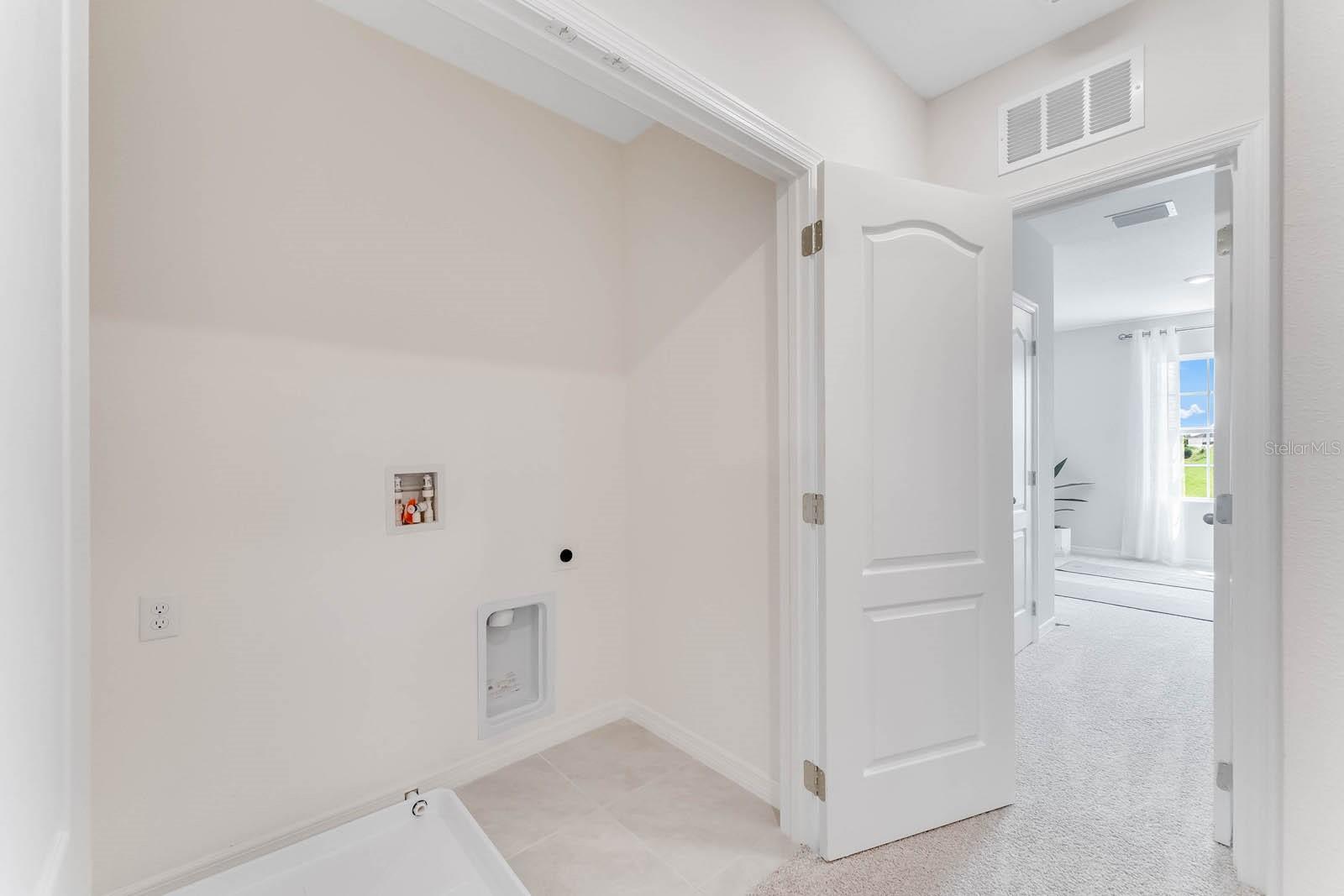 VENEZIA TOWNHOUSES - Residential